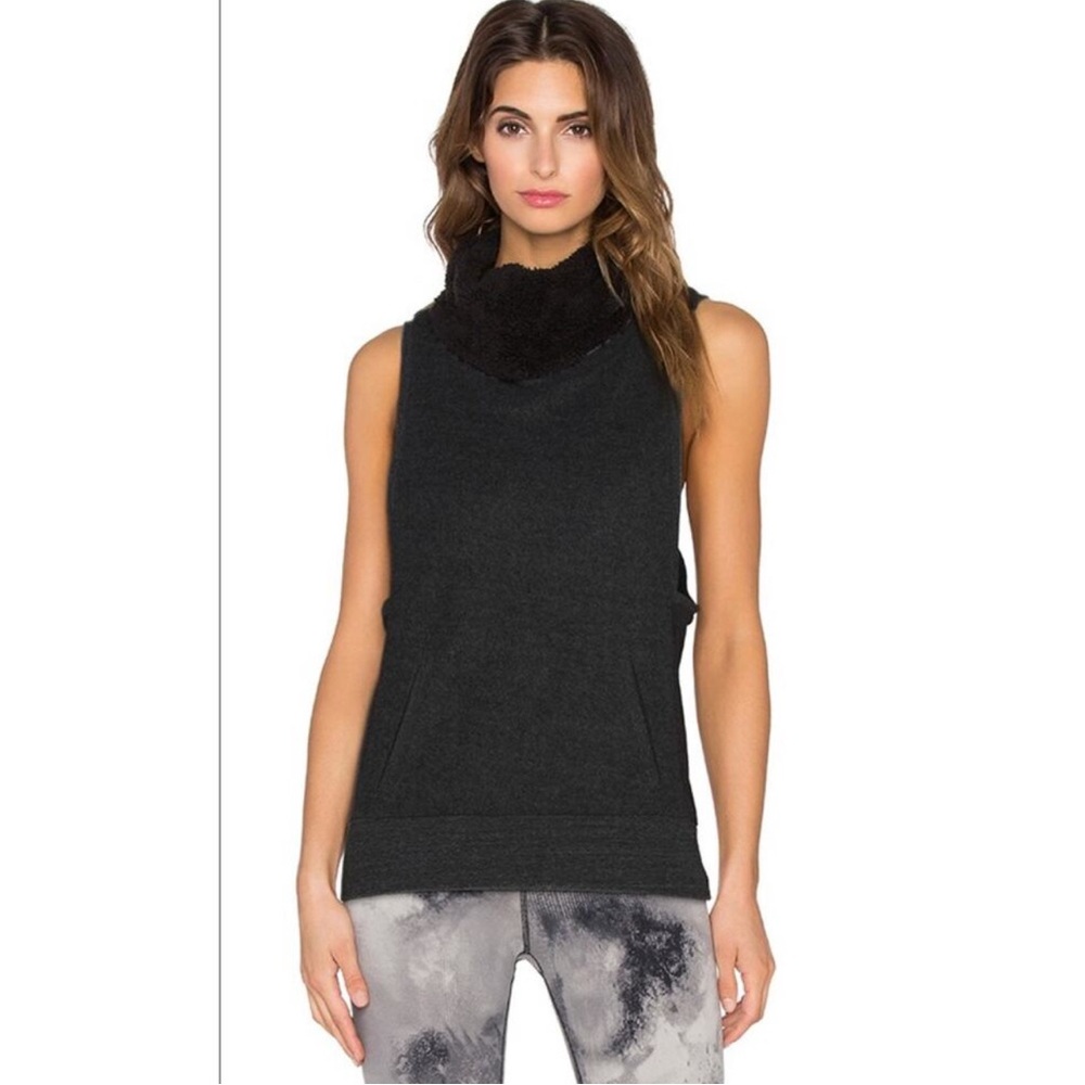 ALO Frost Winter Vest in Dark Heather Grey S